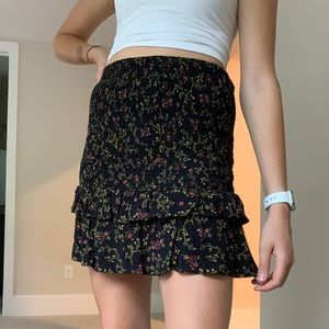 Floral print mini skirt with ruffle